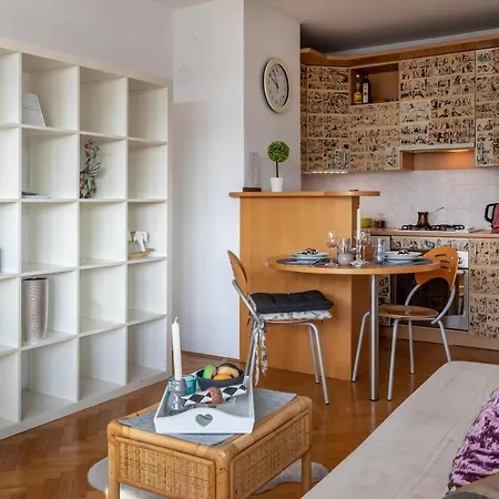 Cute And Sunny In The City Center Apartment *
